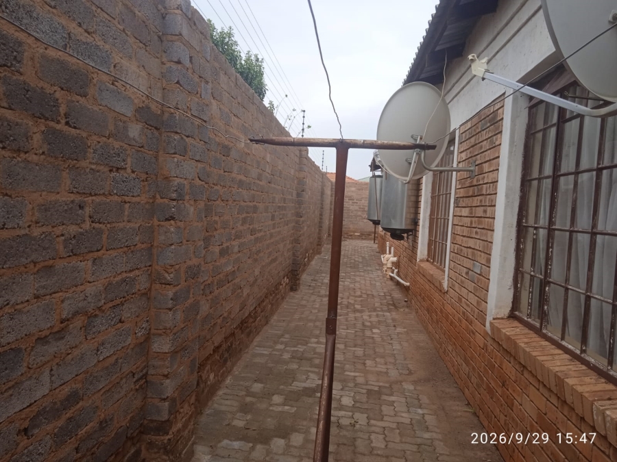 10 Bedroom Property for Sale in Ellaton North West